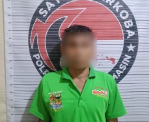 Tersangka FA diamankan Polsek Banjarmasin Timur atas dugaan menjadi pengedar sabu. (wartabanjar.com - Ist. Polsek Bjm Timur)