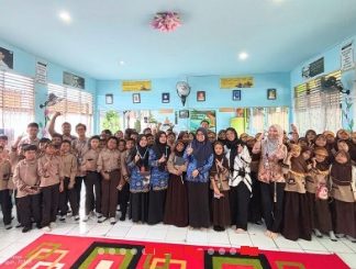Detektif Berita Cilik, Kominfo HST Kenalkan Jurnalistik ke Murid SDN 1 Barabai Timur