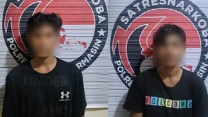 Dua tersangka pengedar narkoba jenis sabu yang diamankan Polsek Banjarmasin Timur. (wartabanjar.com - Ist. Polsek Bjm Timur)