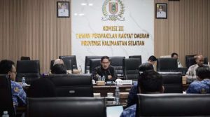 Komisi III DPRD Kalsel menggelar RDP dengan mitra kerja membahas LKPj 2024. (wartabanjar.com - Ist. Humas DPRD Kalsel)