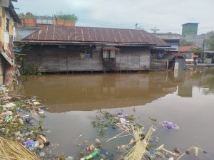 Lokasi korban tenggelam di Sungai Baru, Pekapuran Laut, Banjarbaru Tengah, Rabu siang. (wartabanjar.com - Ramadan Anwar)