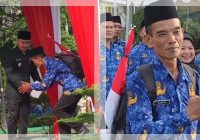 LUAR BIASA! 21 Tahun Jadi Penjaga Sekolah, Karsin Diangkat Jadi Guru Lalu Jalan Kaki 35 Km