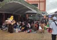 Jemaah Perempuan Sudah Memadati Lokasi Haul ke 219 Datu Kelampayan di Desa Dalam Pagar Ulu