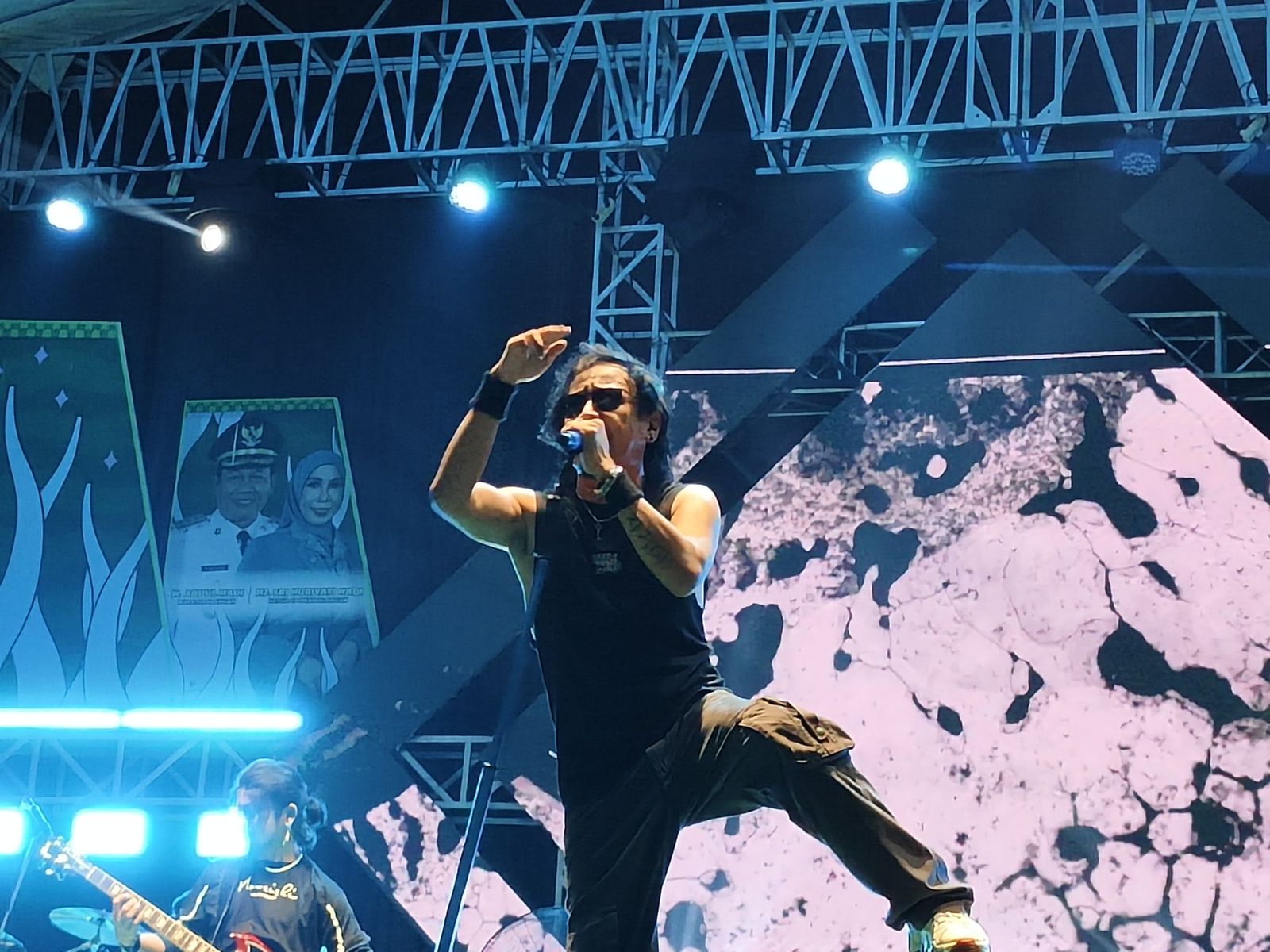 Nf