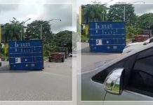 Ada Kontainer Jatuh di Bundaran KM 17 Gambut, Lalu Lintas Sempat Macet