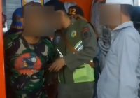 Pria Diduga ODGJ Pakai Baju Loreng Buat Resah Warga Jalan dr Murjani