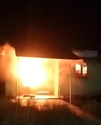 Kebakaran di Komplek Warga Indah 7 Kian Membesar