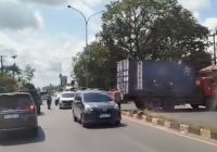 Jalan A Yani Km 22 Landasan Ulin Diberlakukan 2 Arah, ini Penyebabnya