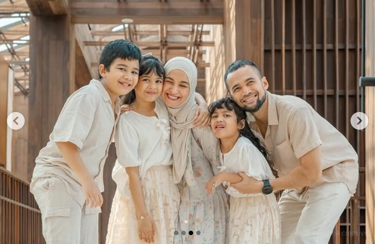 Shireen Sungkar_sekeluarga