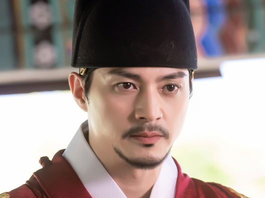 Kim Ji Hoon Beberkan Persiapan Hingga Chemistry dengan Lawan Main di Drakor The Haunted Palace