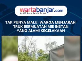 VIDEO - TAK PUNYA MALU! Warga Menjarah Truk Bermuatan Mie Instan yang Alami Kecelakaan