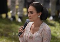 Tangis Luna Maya Meminta Restu pada Ibunya untuk Menikahi Maxime Bouttier