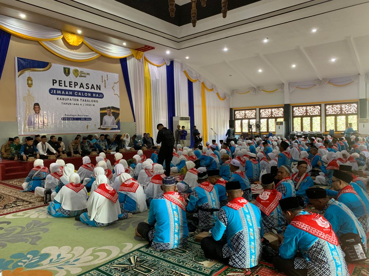 Bupati Tabalong Lepas 416 Jemaah Calon Haji ke Asrama Haji Embarkasi Banjarmasin