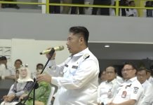 Anak Sekolah dan Ibu Hamil Jalan Kaki Puluhan Km! Bupati HST Desak Pembukaan Jalan