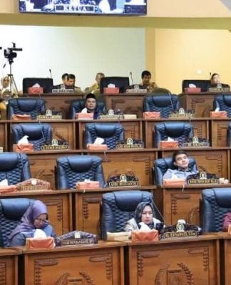 Dua Raperda Krusial di Tanah Bumbu, Hj Ernawati Soroti Risiko Lingkungan dan Bangunan Ilegal