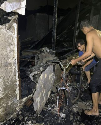 Kebakaran Hebat di AKT, Warga  Duga Api Berasal dari Rumah Kosong
