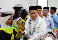 1.252 Santriawan dan Santriwati Ramaikan Wisuda Akbar ke-14 LPPTKA-BKPRMI Tanah Bumbu