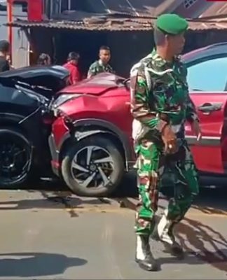 MAU GEREBEK TAMBANG ILEGAL! Mobil Kapolres Gowa Malah Adu Banteng dengan Mobil Warga, Begini Kondisinya