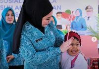 Mama Deden Sosialisasikan Pola Asuh Anak Berkebutuhan Khusus di SLB Negeri Barabai: Dorong Peran Aktif Keluarga