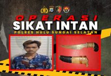 Personel Polsek Padang Batung Amankan Seorang Pria Bawa Sajam Tanpa Izin di HSS