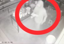 Maling di Soto Haji Muin Terekam CCTV