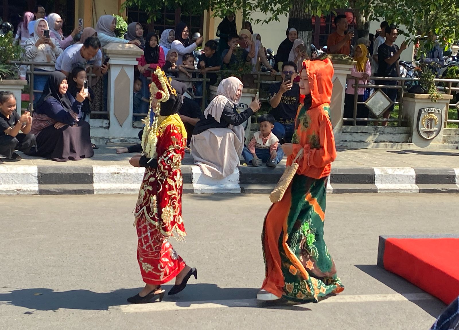 Parade Fashion Show Anak-Anak Gunakan Busana Etnik Kalsel Meriahkan Barabai Fashion Year 2025