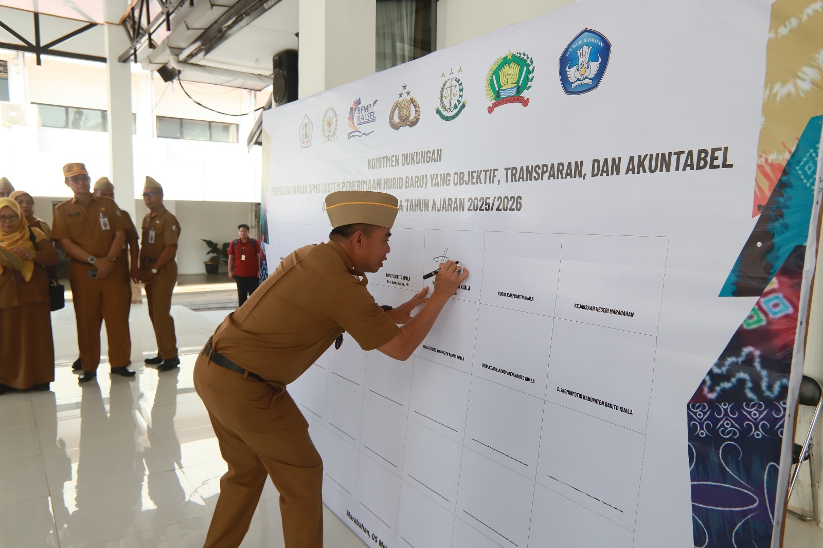 Buktikan Komitmen Daerah, Bupati Barito Kuala Ikut Hadiri Musrenbang RPJMD 2025–2029 Kalsel