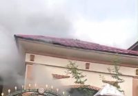 Kebakaran di Jalan Purnasakti Menghanguskan Rumah Kosong