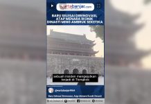 VIDEO - Baru Selesai Direnovasi, Atap Menara Ikonik Dinasti Ming Ambruk Seketika