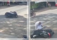 Ngeri! Kabel Menjuntai di Jalan Raya Seret Pria Tua hingga Terjatuh, Terekam CCTV