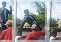 VIRAL! Orator Demonstrasi di Palopo Didorong Secara Kasar Polisi hingga Terpental ke Lampu Pagar