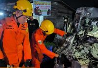 Tim SAR Evakuasi Sopir Terjepit di Palangka Raya