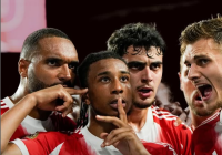 Sengitnya Duel Bayern vs Boca: Roten Tembus Fase Gugur!