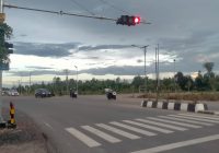 Pemasangan Lampu Lalu Lintas di Simpang Bandara Syamsudin Noor Ganggu Kelancaran Lalu Lintas