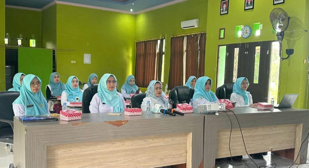 Komitmen Dukung Peran Perempuan, Hj Ernawati Ikuti Rakerwil DWP Kemenag se-Kalsel