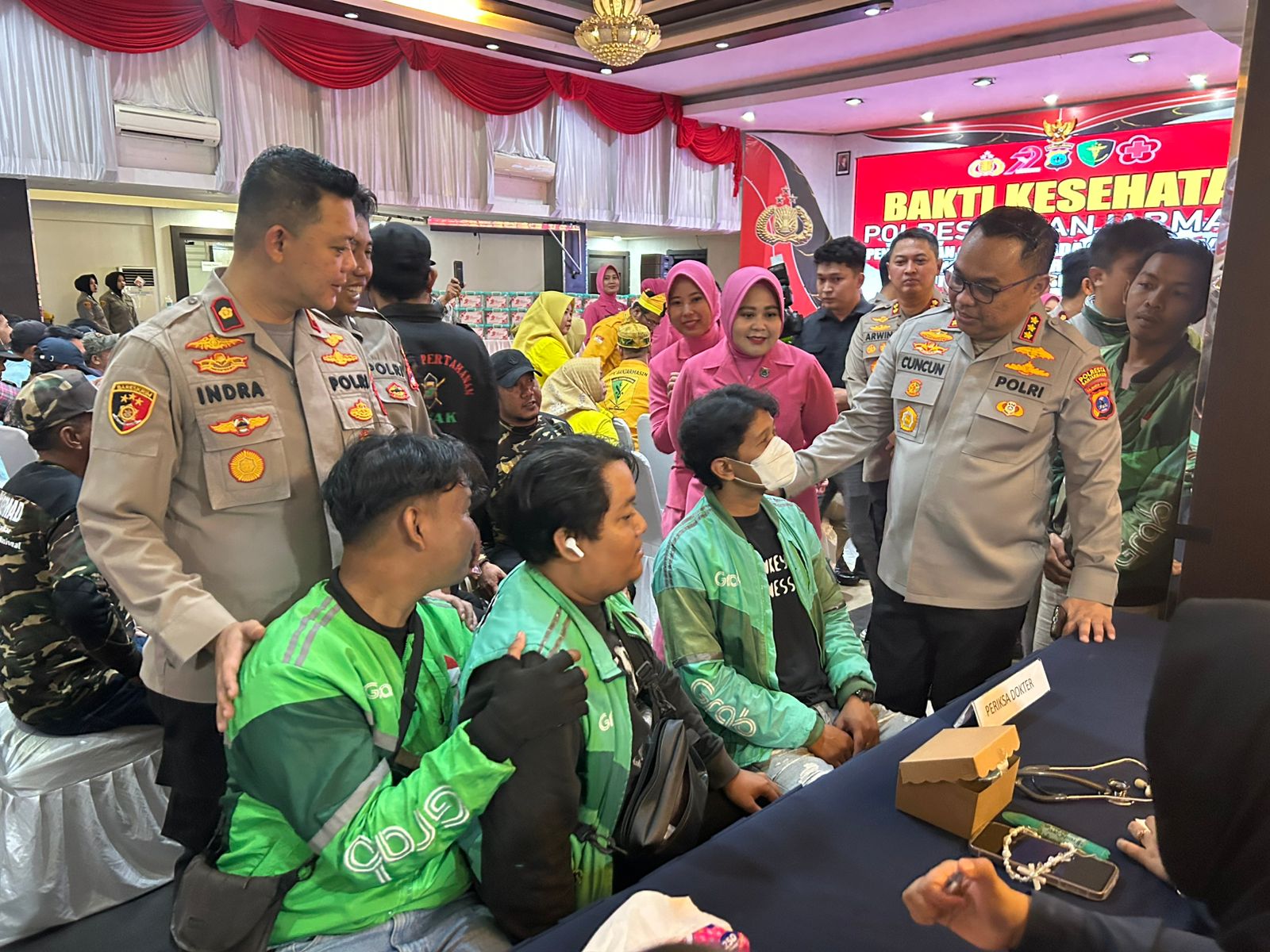 500 Warga Ikuti Pemeriksaan Kesehatan Gratis dan Donor Darah di Polresta Banjarmasin