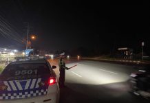 Jaga Lalu Lintas Lancar, Satlantas Polres Batola Gelar Blue Light Patrol Malam di Handil Bakti