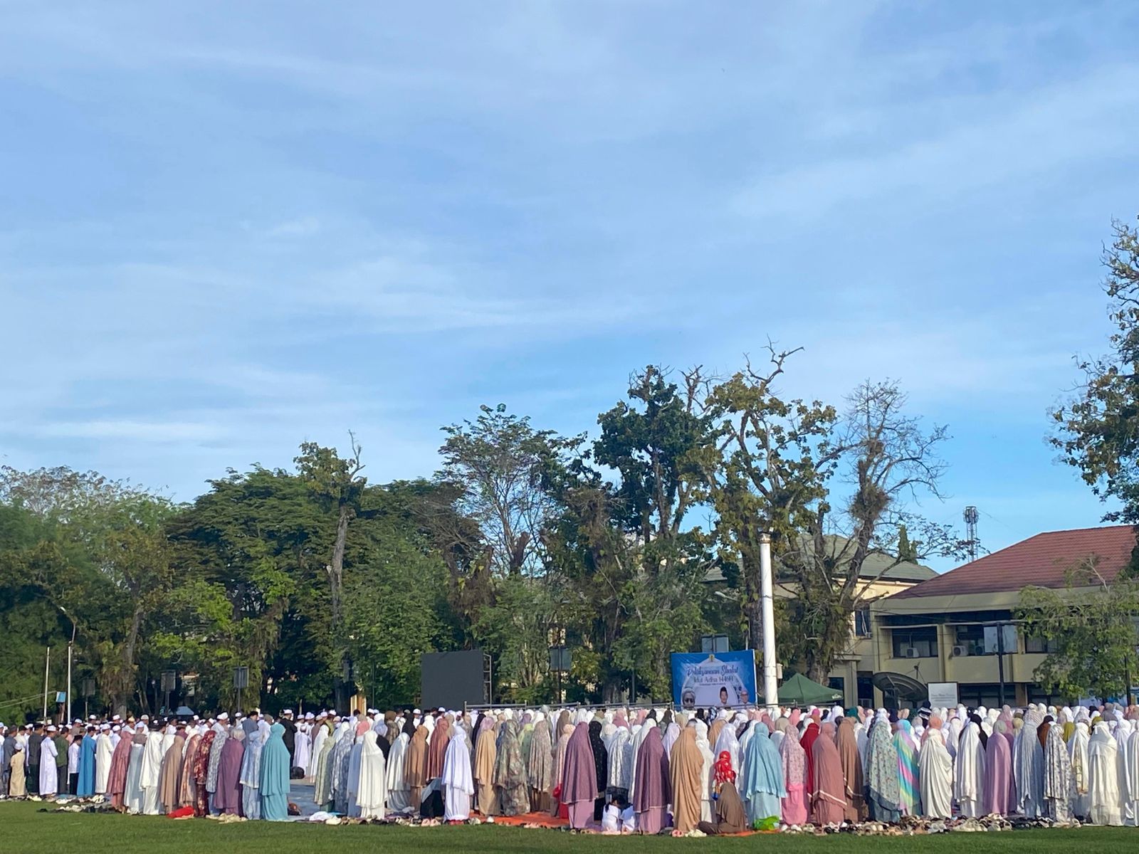 SHOLAT ID DI HST