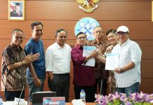 Disaksikan Dewan Pers, PWI Tandatangani SK Panitia Bersama Kongres Persatuan