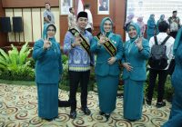 Gubernur Muhidin Kukuhkan Bupati Tanah Bumbu dan Istri Sebagai Ayah dan Bunda GenRe Tanbu