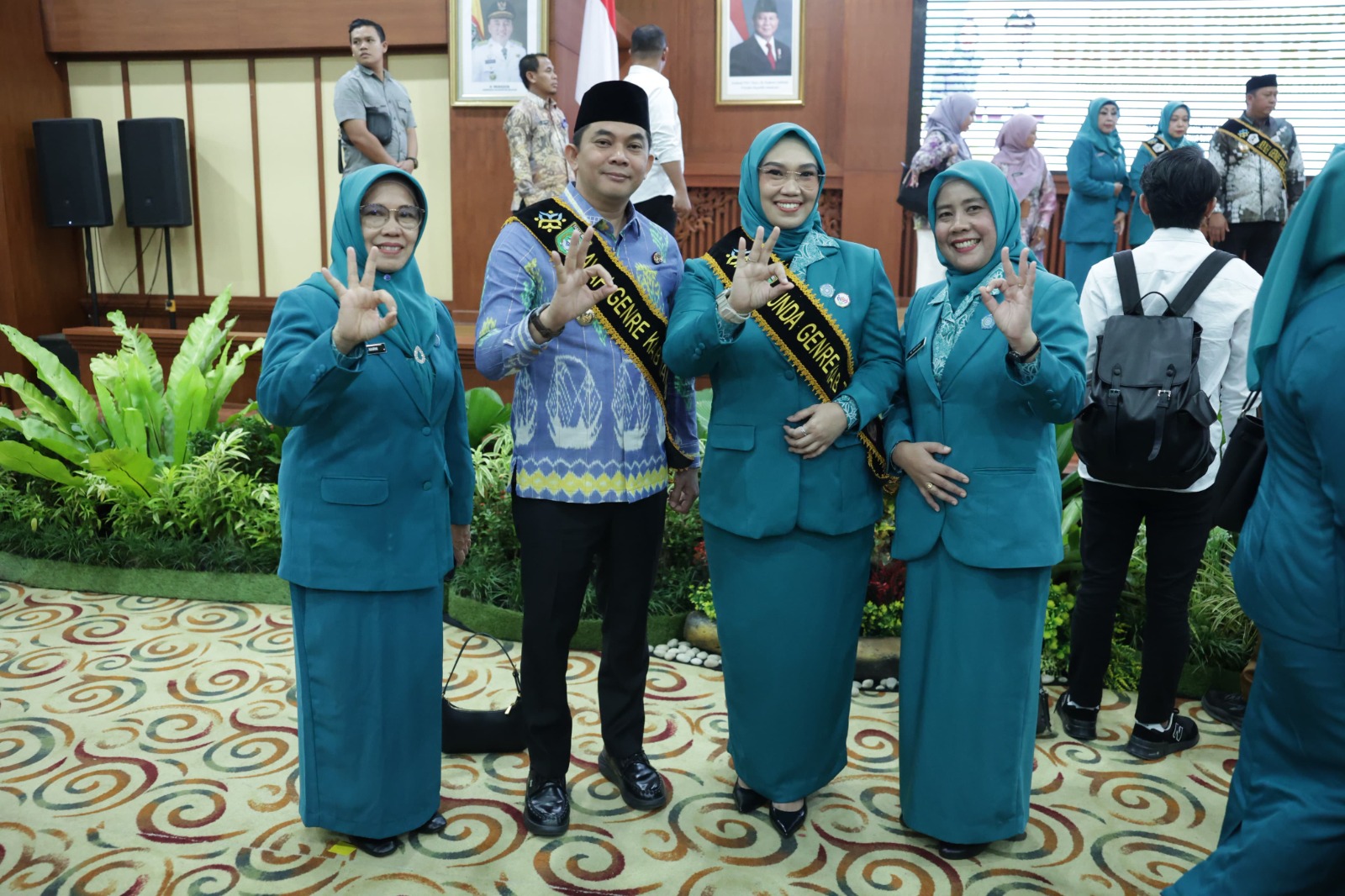 Gubernur Muhidin Kukuhkan Bupati Tanah Bumbu dan Istri Sebagai Ayah dan Bunda GenRe Tanbu