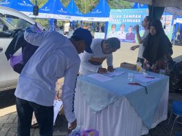 Pegawai Pemprov Kalsel Bersih-Bersih Kantor di Hari Lingkungan Hidup