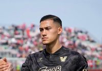 Venezia Ogah Lepas Murah Jay Idzes, Genoa Alihkan Fokus ke Bek Napoli
