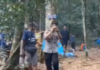 Pendaki Lembah Kahung Alami Cedera Kaki, Petugas Evakuasi
