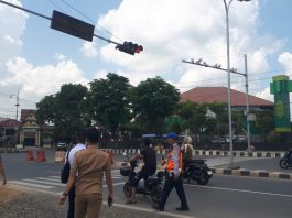 Lampu APILL Diuji Coba 3 Hari di Balangan, Dishub: Uji Kepatuhan dan Kesadaran Masyarakat