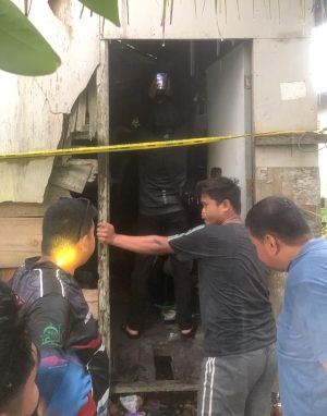 Diduga Orang Gantung Diri di Basirih Selatan, Lokasi Kejadian Dipasangi Garis Polisi