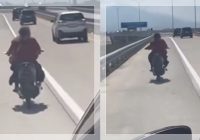 Gak Pakai Helm & Spion! Emak-Emak Nekat Ngebut Pakai Motor di Tol Prambanan, Sempat Hormat ke Petugas!