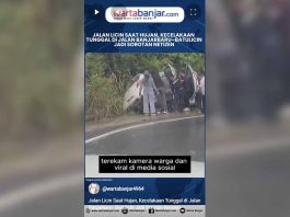 VIDEO - Jalan Licin Saat Hujan, Kecelakaan Tunggal di Jalan Banjarbaru–Batulicin Jadi Sorotan Netizen