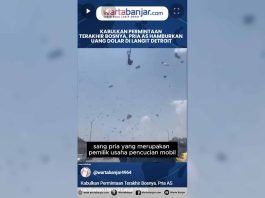 VIDEO - Kabulkan Permintaan Terakhir Bosnya, Pria AS Hamburkan Uang di Langit Detroit