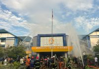 UPDATE - Api Berkobar di Gedung Rektorat ULM Banjarmasin, Relawan BPK, DPKP dan BPBD Berjibaku